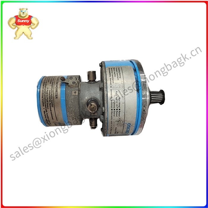 33VM52-020-9 M12连接器/提供螺纹锁紧连接
